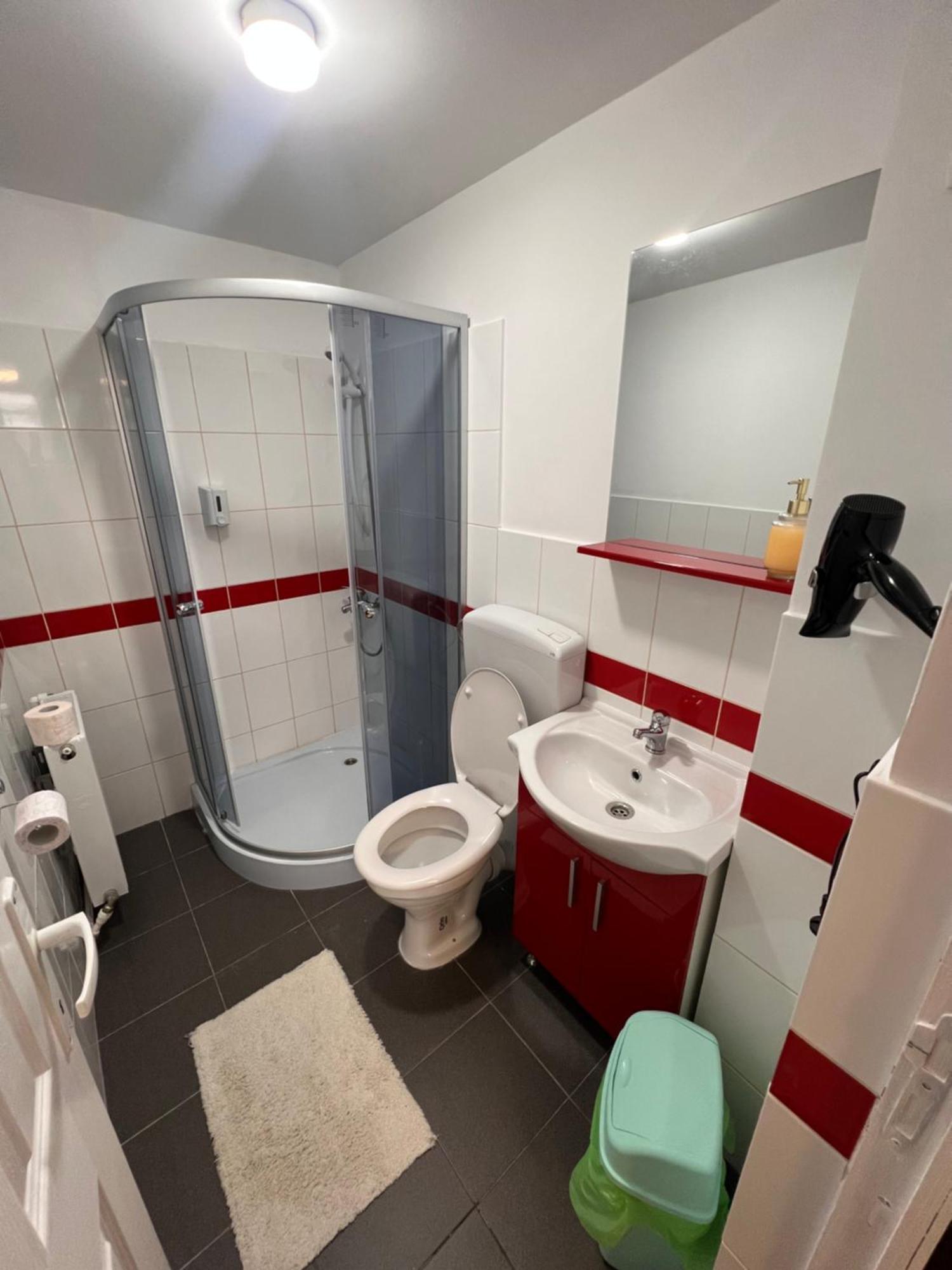 Little Bistro House Bed & Breakfast Targu Mures Luaran gambar